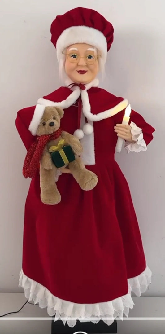110cm H  Moving Mrs Claus